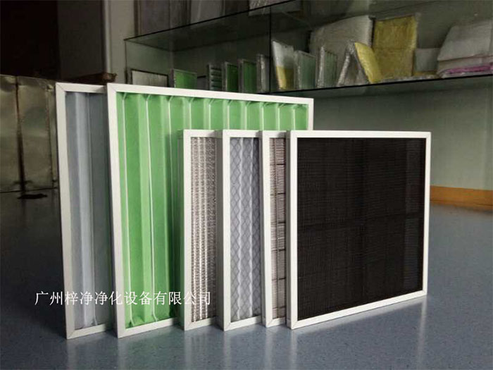 初效空氣過濾器在潔凈車間是許多高精度產業如半導體、藥品制造、生物科技等不可或缺的生產環境。